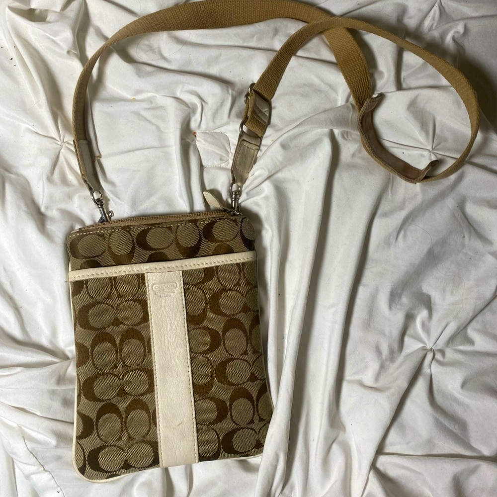 Coach purse - Picture 1 of 2